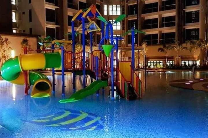Swimming pool