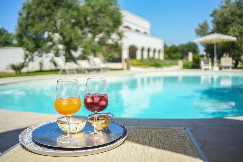 Day, Food and drinks, Food, Pool view, Swimming pool, Swimming pool, Drinks, sunbed