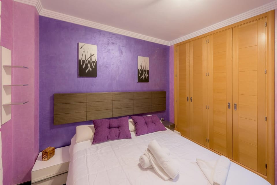 Bed, Bedroom