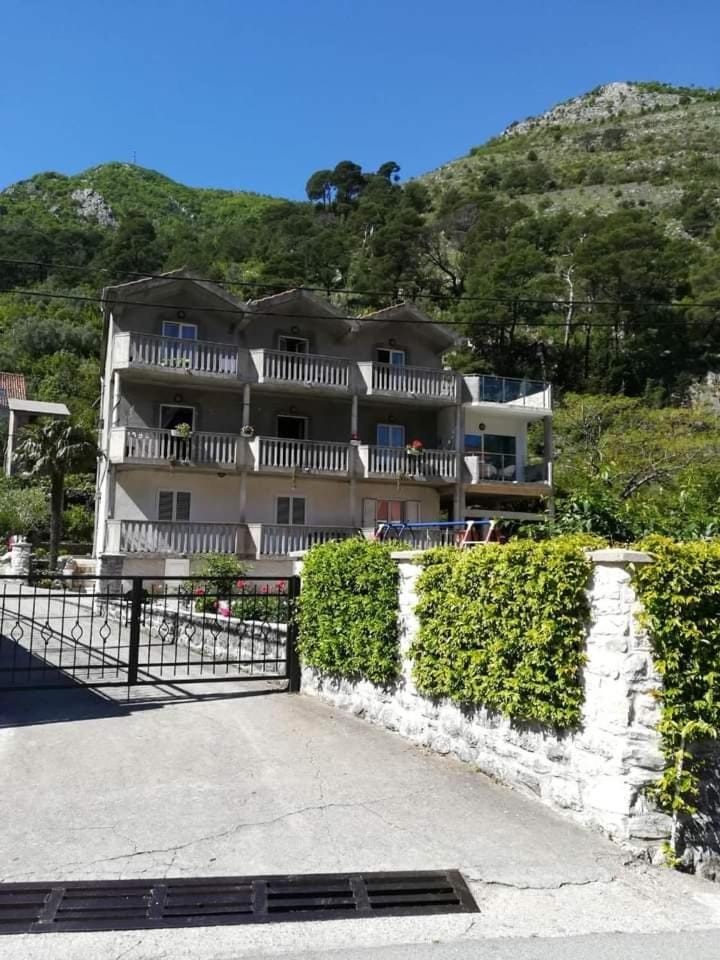 Blue eye, Prcanj Apartment in Kotor Municipality