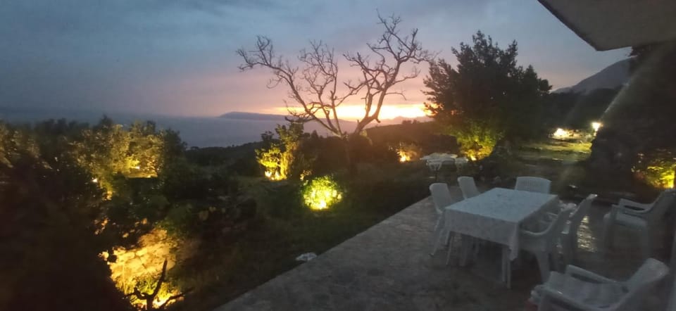 Apartment Room with a view Bed and Breakfast in Split-Dalmatia County