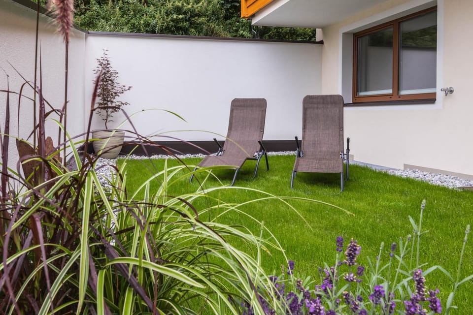 Garden, Balcony/Terrace