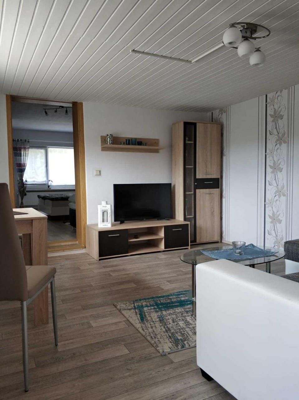 TV and multimedia, Photo of the whole room, Seating area, Dining area