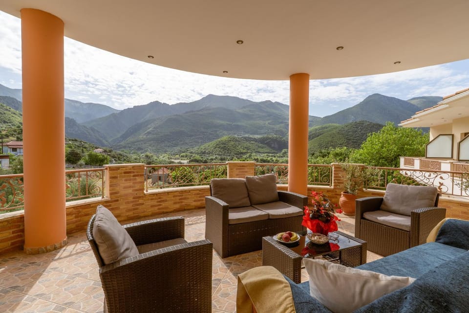 Hotel Eirini Apartment hotel in Peloponnese, Western Greece and the Ionian