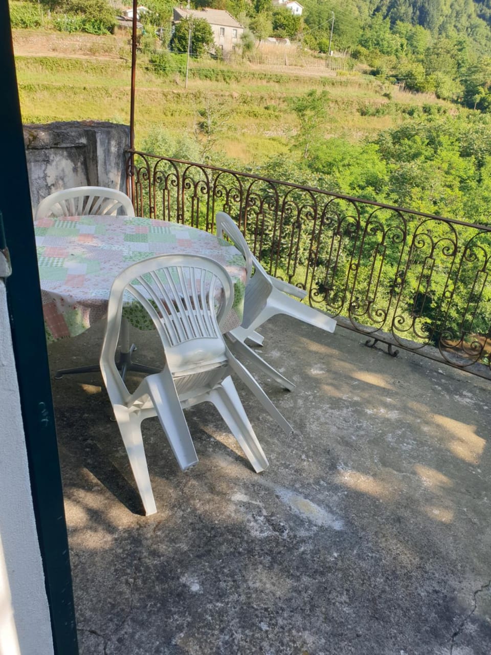 lake house Apartment in Liguria