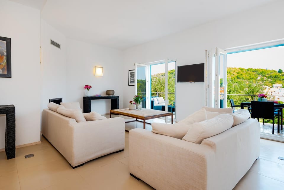 TV and multimedia, Living room, Seating area