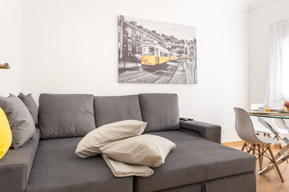 Bed, Living room