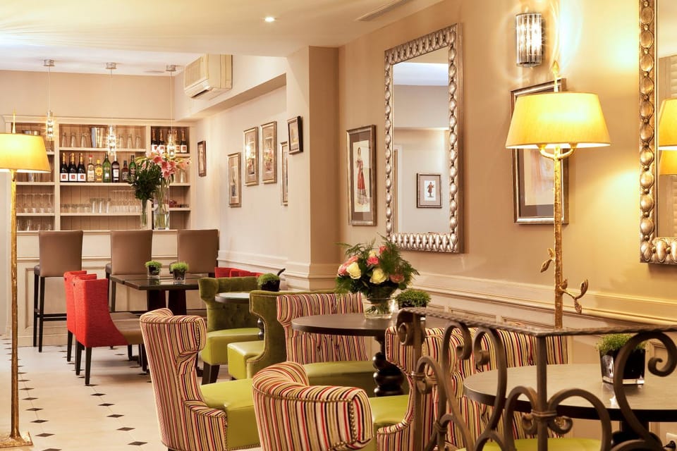 Lounge or bar