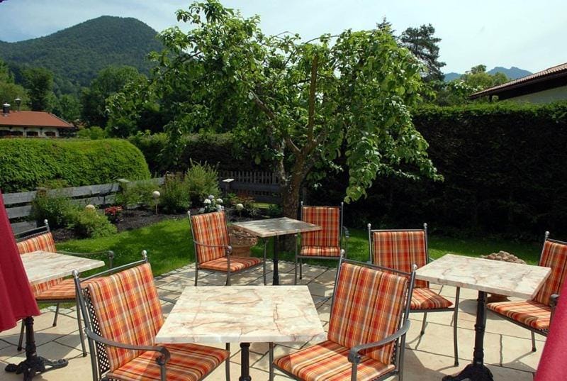 Restaurant/places to eat, Garden