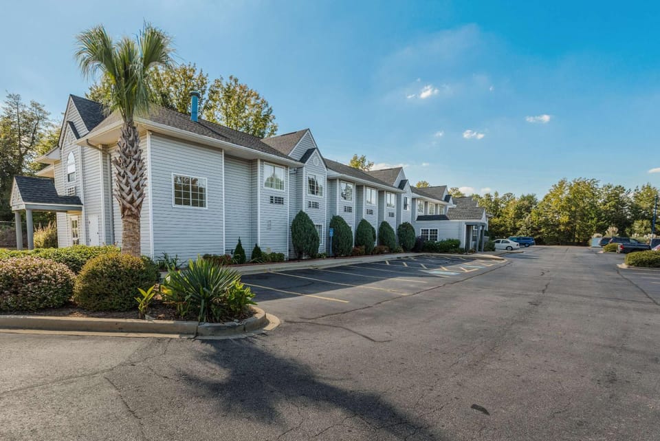 Property building, On site