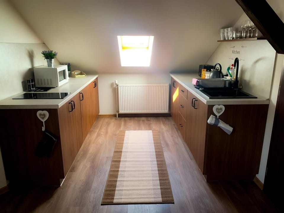 Coffee/tea facilities, Kitchen or kitchenette, Communal kitchen