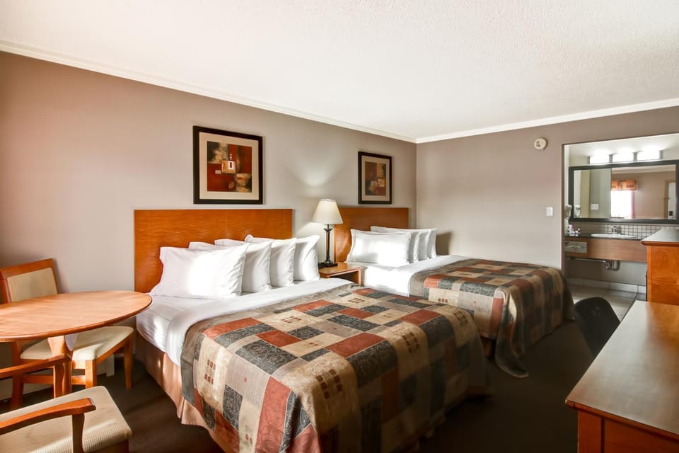 Seating area, Bedroom