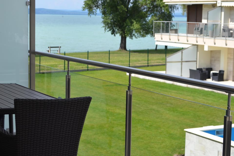 Garden, Balcony/Terrace, Beach