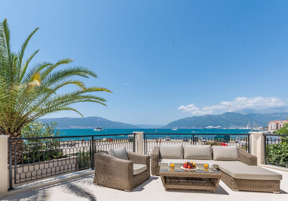 Patio, View (from property/room), Balcony/Terrace, Sea view