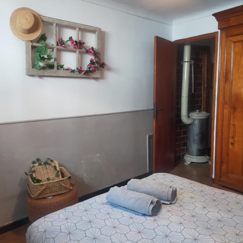 Bed, Photo of the whole room, Bedroom, towels, wardrobe