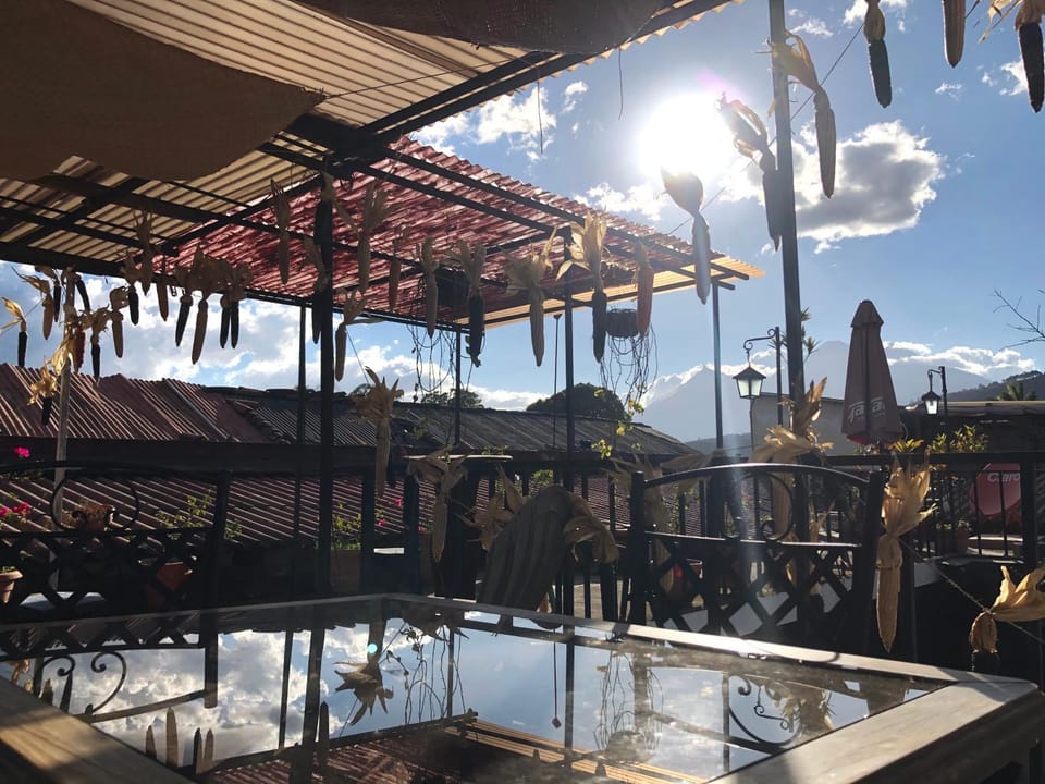 Restaurant/places to eat, Balcony/Terrace, Lounge or bar