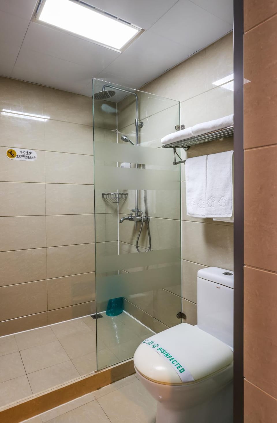 Property building, Hot Tub, Bathroom