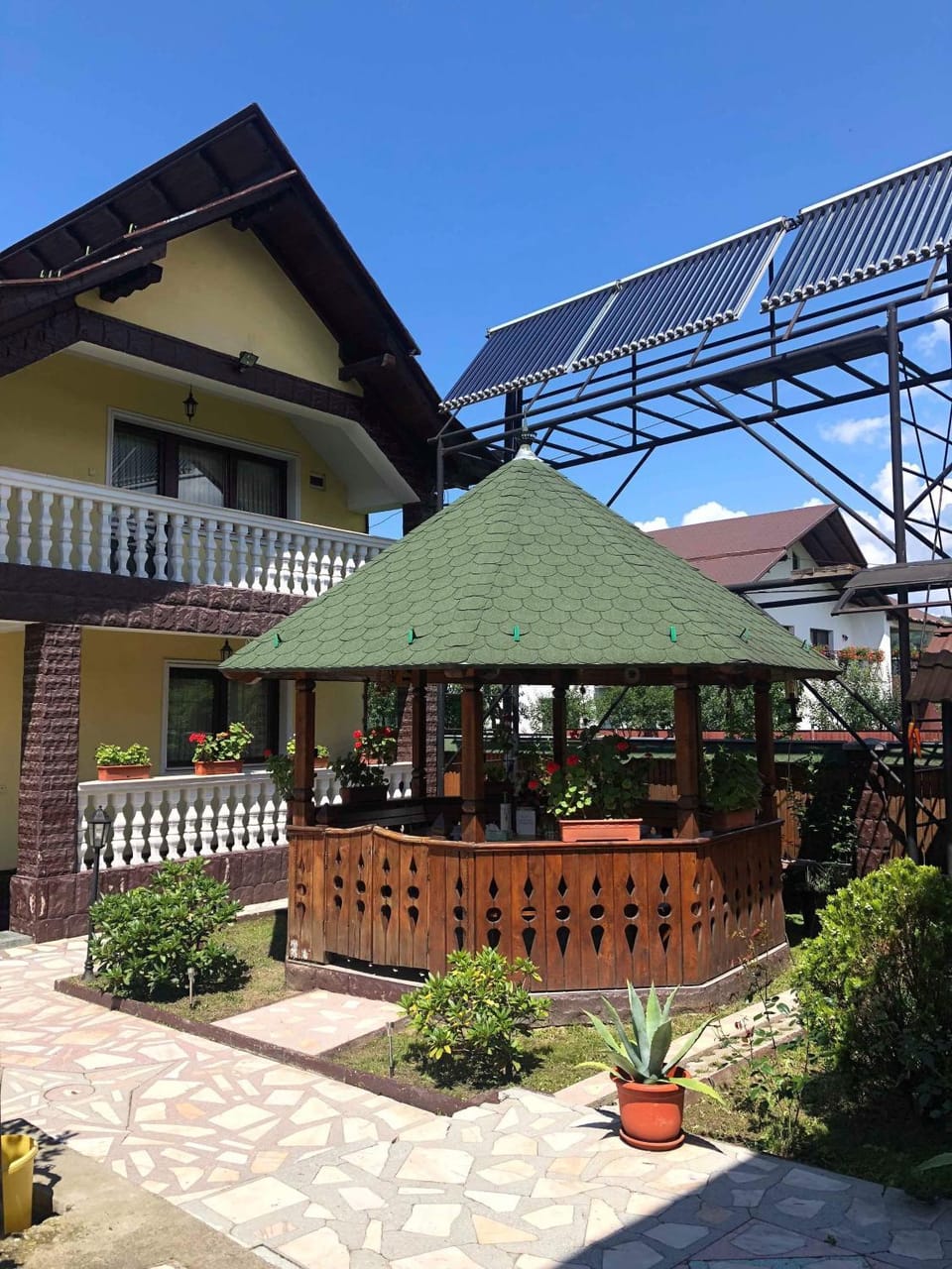 Pensiunea La Răducu Bed and Breakfast in Romania