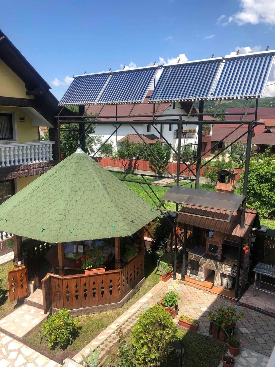 Pensiunea La Răducu Bed and Breakfast in Romania