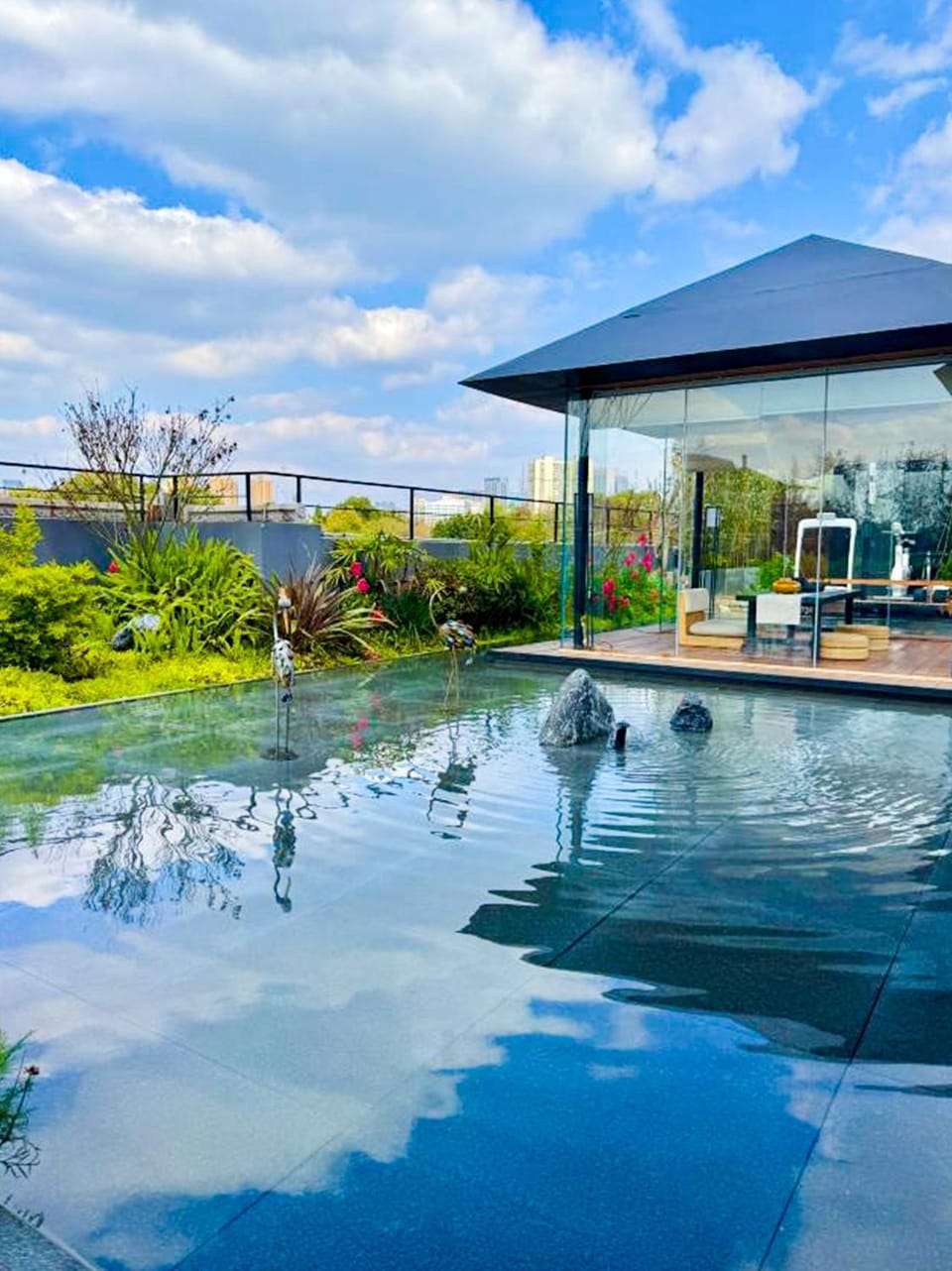 Property building, Day, Garden, Garden view