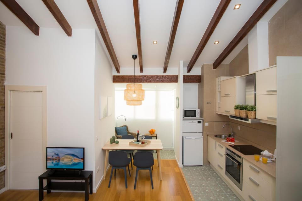 TV and multimedia, Kitchen or kitchenette, Seating area, Dining area