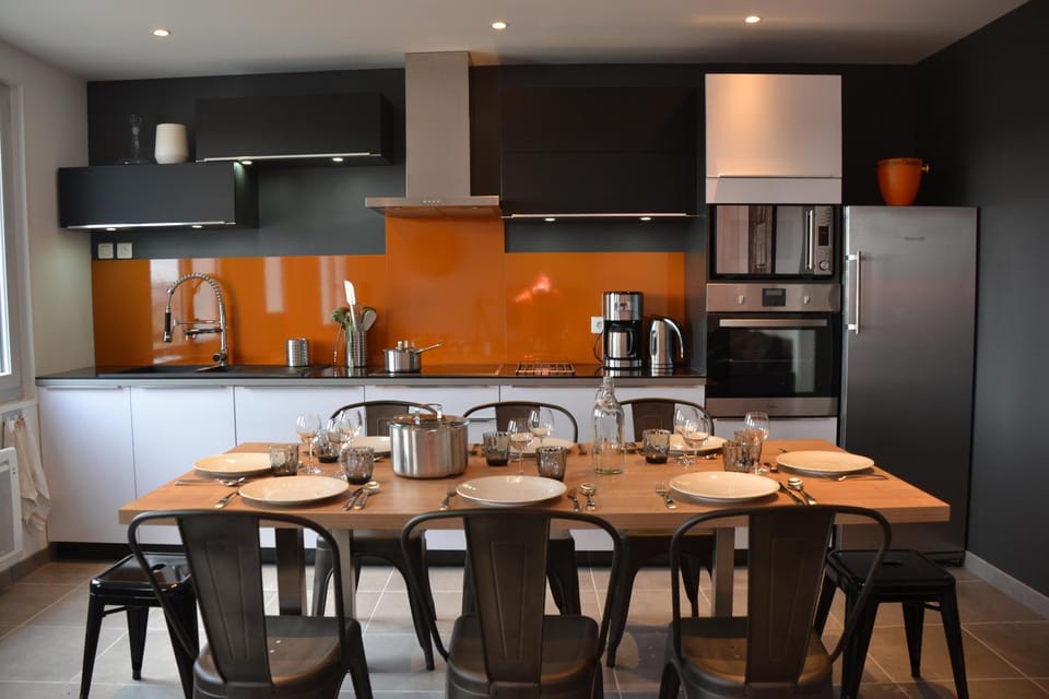 Kitchen or kitchenette, Sea view