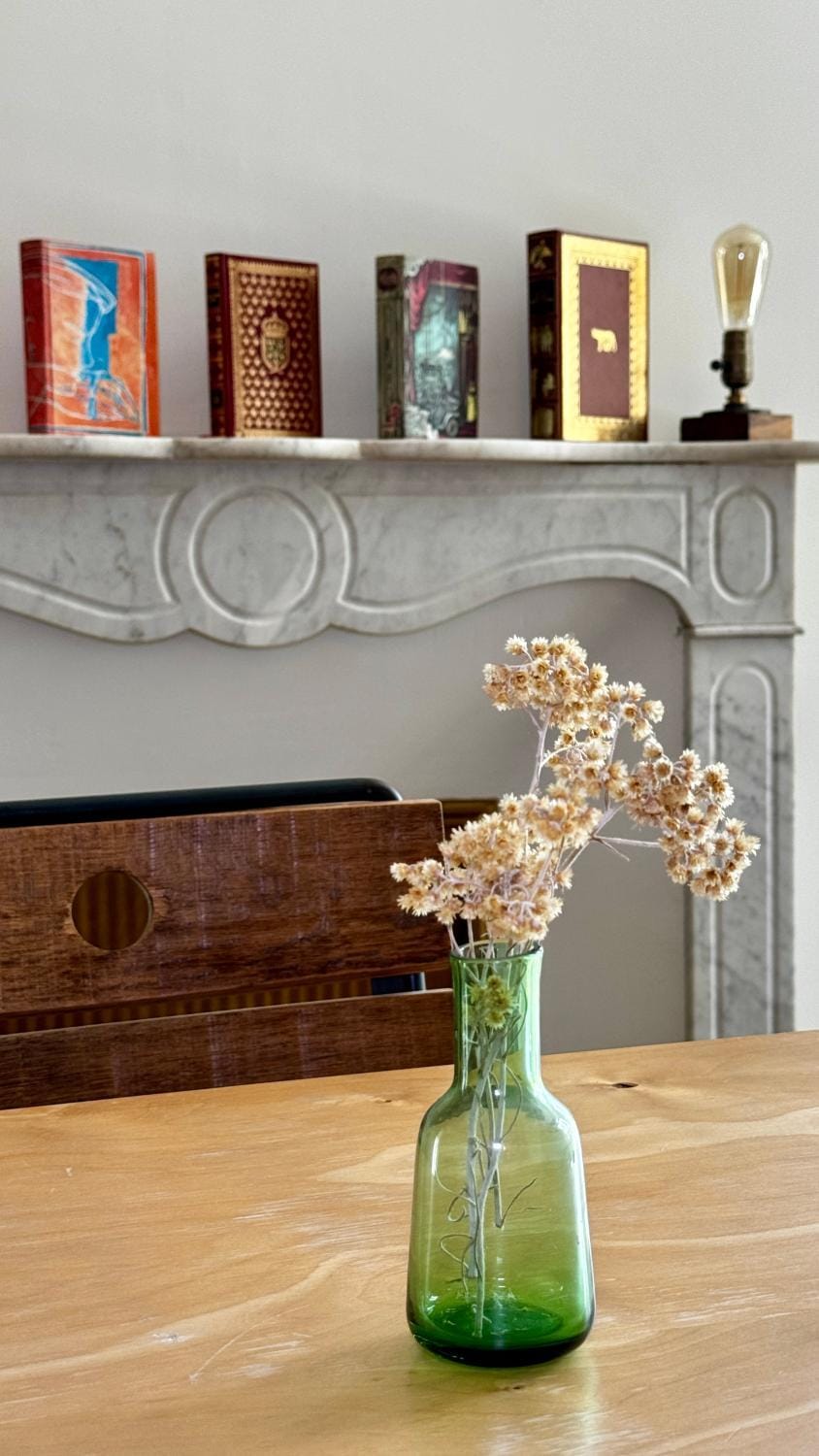 Property building, Restaurant/places to eat, Skiing, Decorative detail, Meals, Breakfast