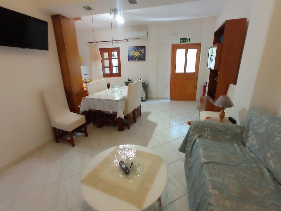 Living room, air conditioner