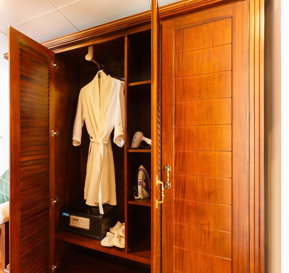 Bedroom, Area and facilities