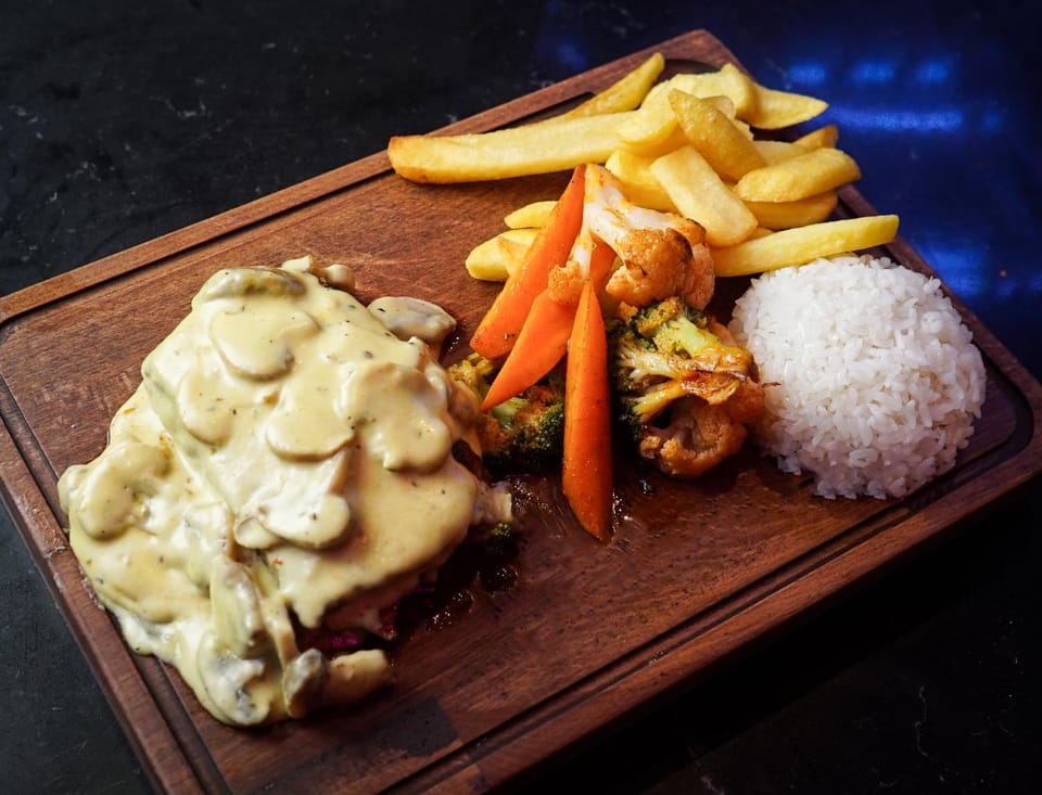 Food and drinks, Food, Lunch, Dinner