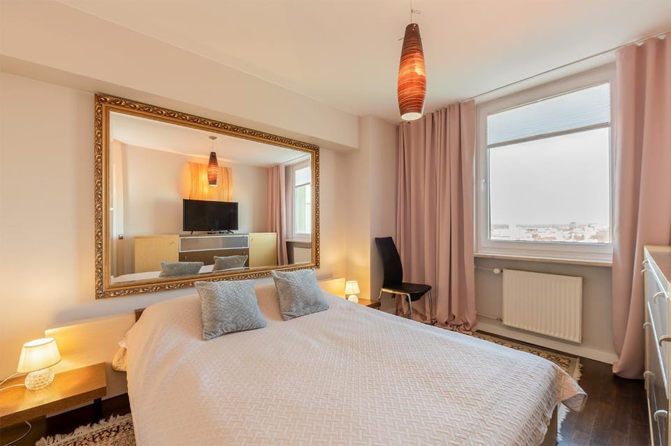 PANORAMA Downtown Apartment by PinPoint Apartment in Masovian Voivodeship