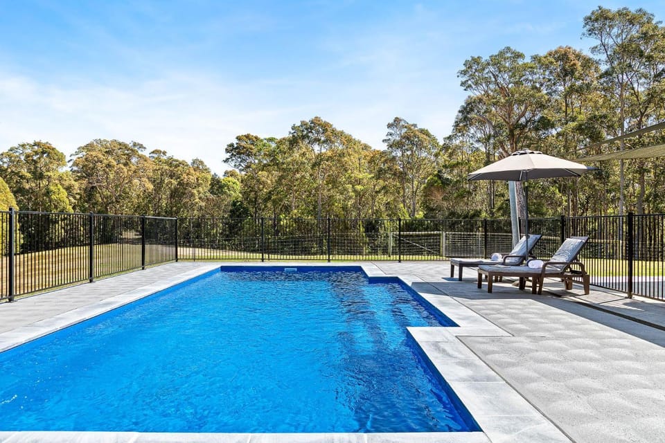Bush Retreat With Private Pool House in New South Wales