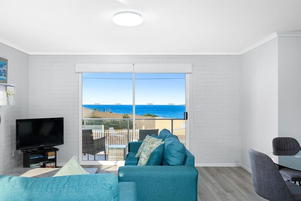 Countess Court Unit Great Ocean Views Apartment in Narooma
