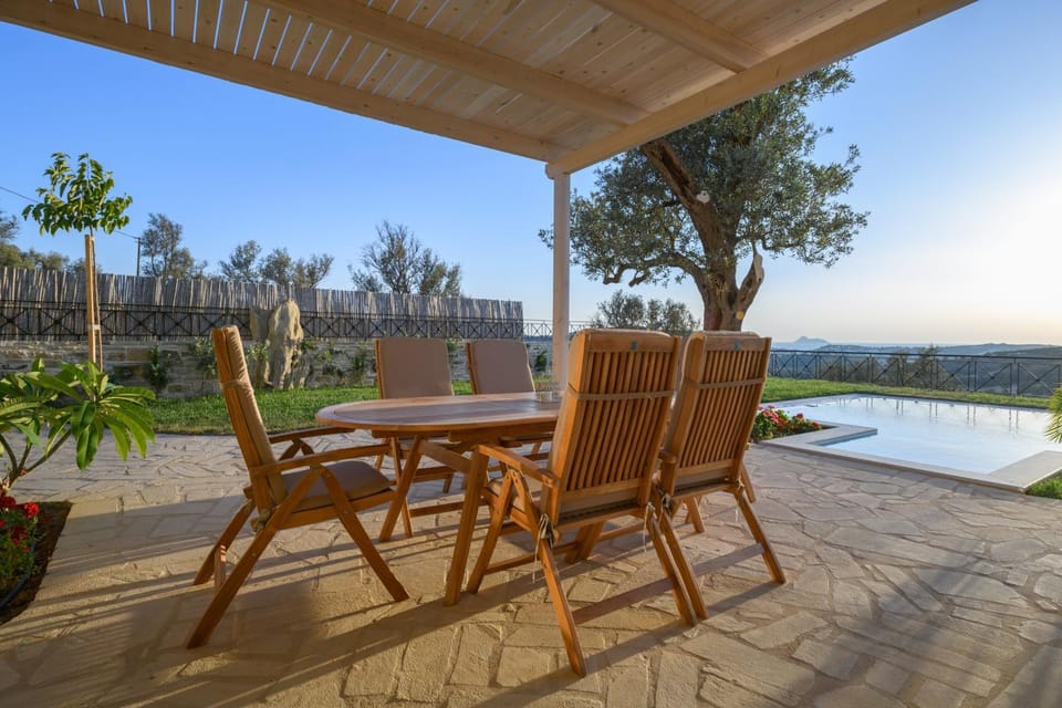 Patio, View (from property/room), Balcony/Terrace, Dining area, Pool view, Swimming pool