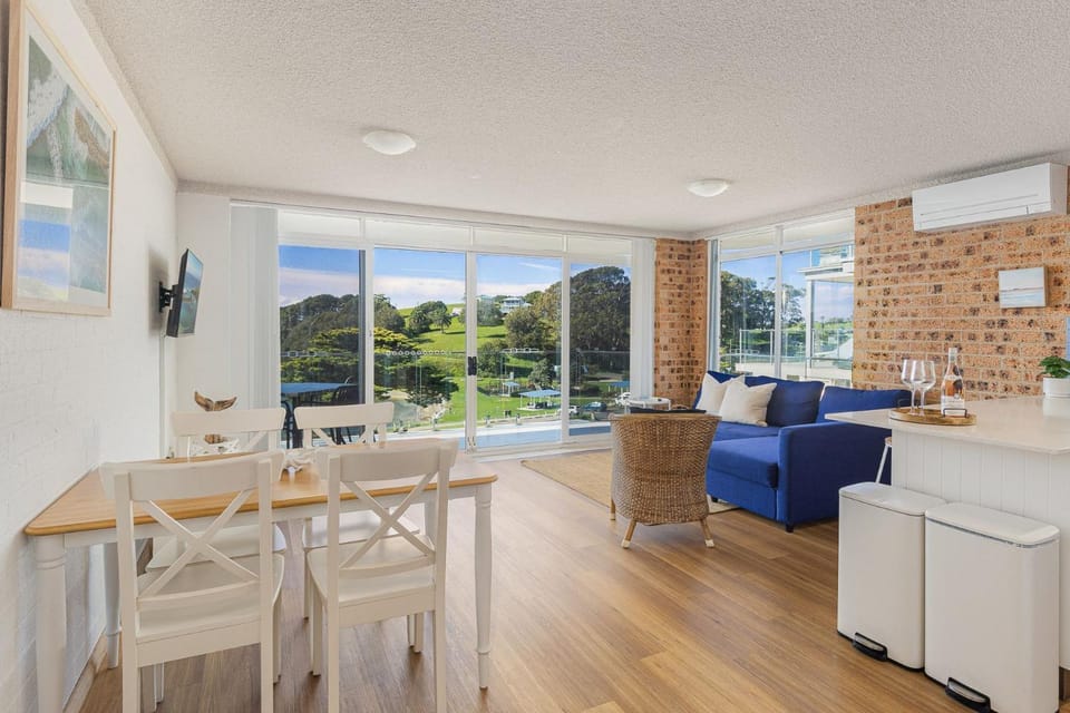 Sapphire Waters Unit 2 Apartment in Narooma