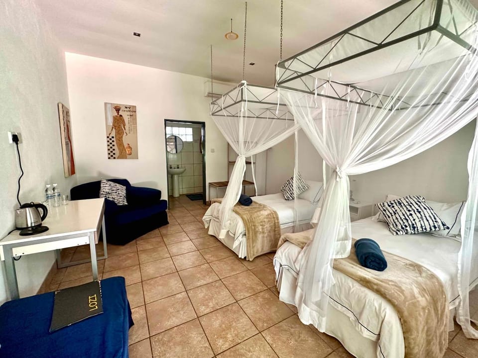 Shower, Bathroom, Coffee/tea facilities, air conditioner
