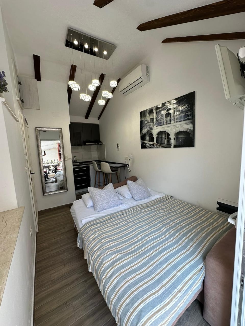 Tiny Dream - Old Town Rooms Split Apartment in Split