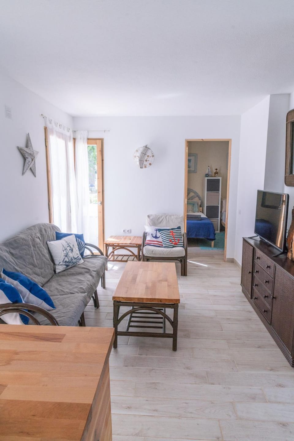 Communal lounge/ TV room, Living room, Bedroom
