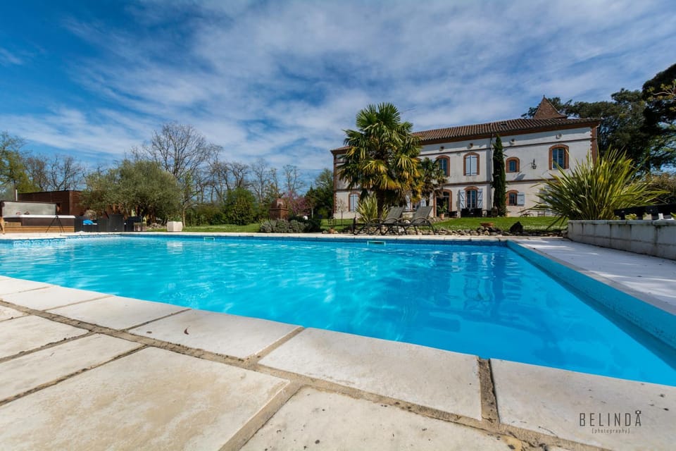 Property building, Facade/entrance, Swimming pool
