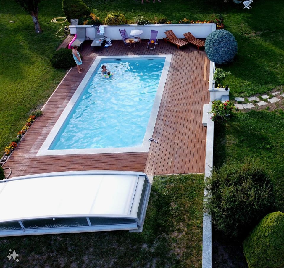 Garden, Garden, Swimming pool
