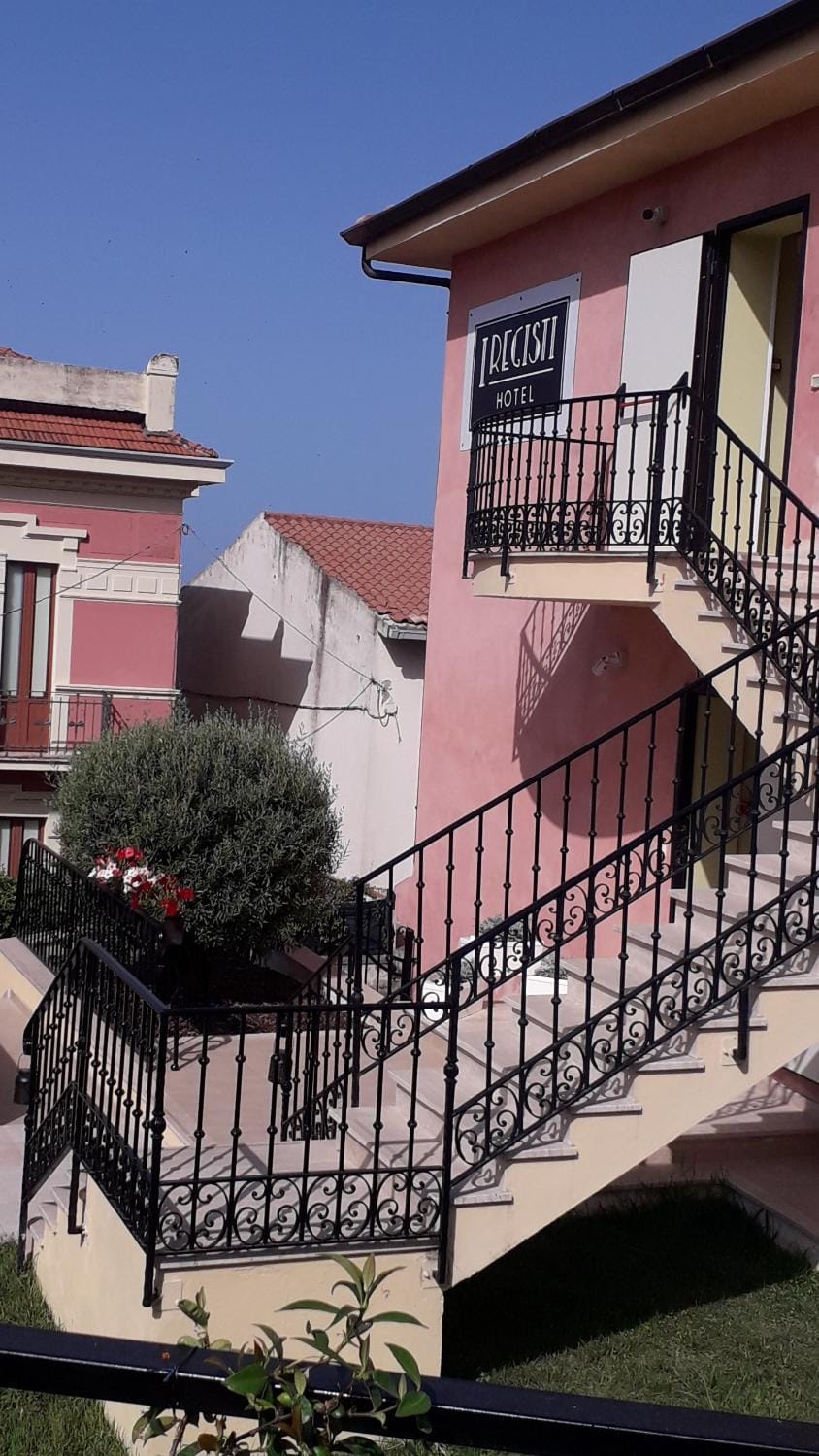 Property building, Balcony/Terrace