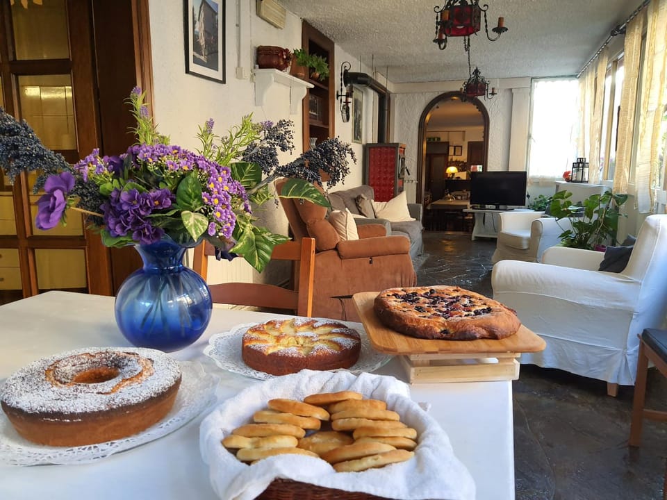 Food and drinks, Food, Breakfast