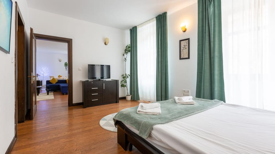 Superb Historical Center Brașov Apartment in Brasov