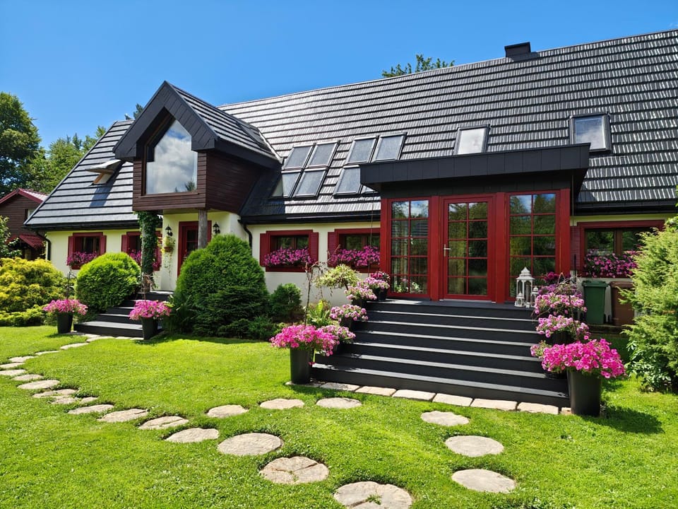Property building, Spring, Garden, Garden view