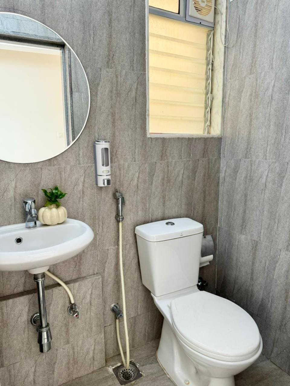 Toilet, Bathroom