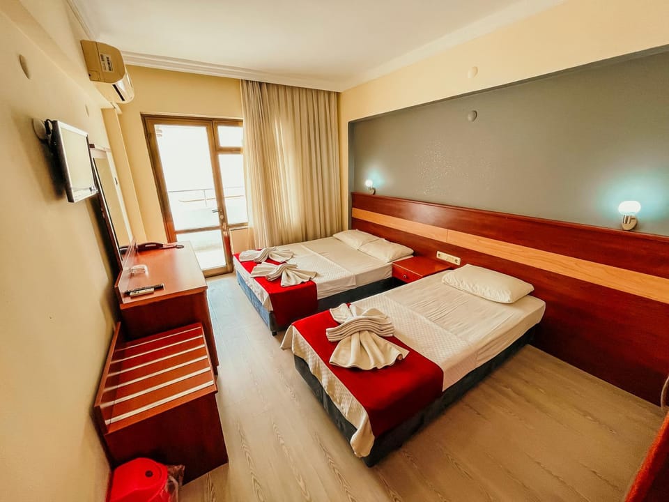 Communal lounge/ TV room, Bed, Photo of the whole room