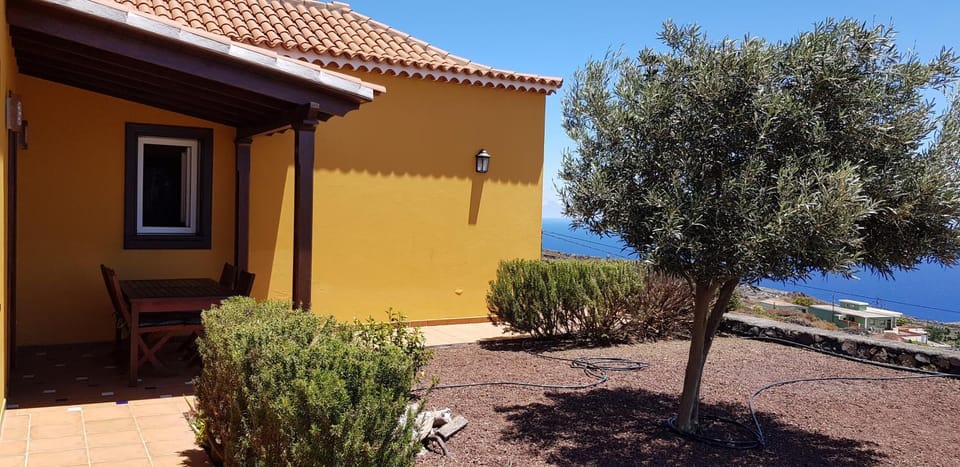 Casa De La Vaca House in La Palma