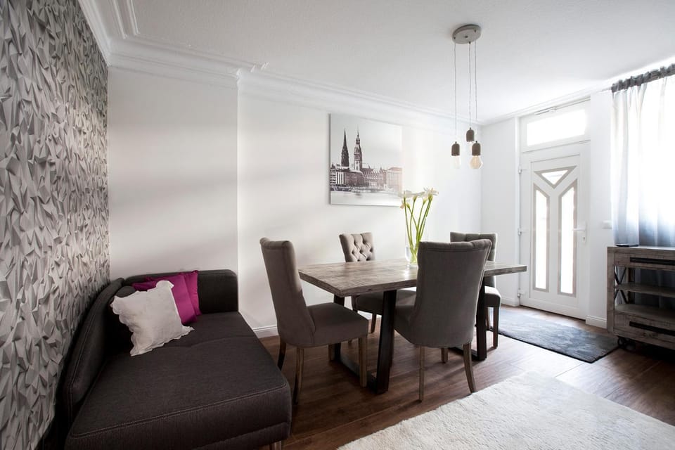 Living room, Photo of the whole room, Seating area, Dining area