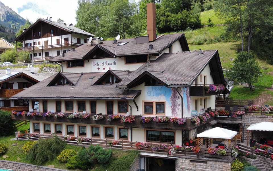 Property building, Garden view