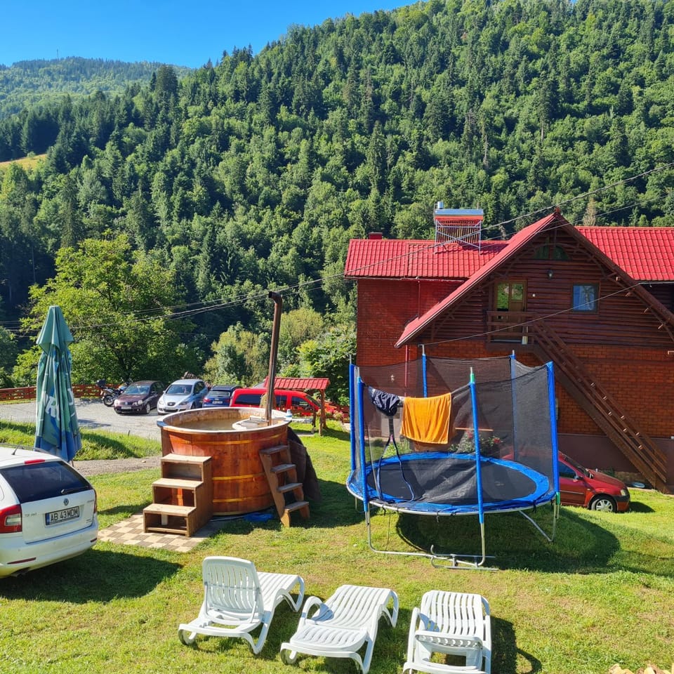 Pensiunea Cabana Viselor ,Apuseni Nature lodge in Cluj County